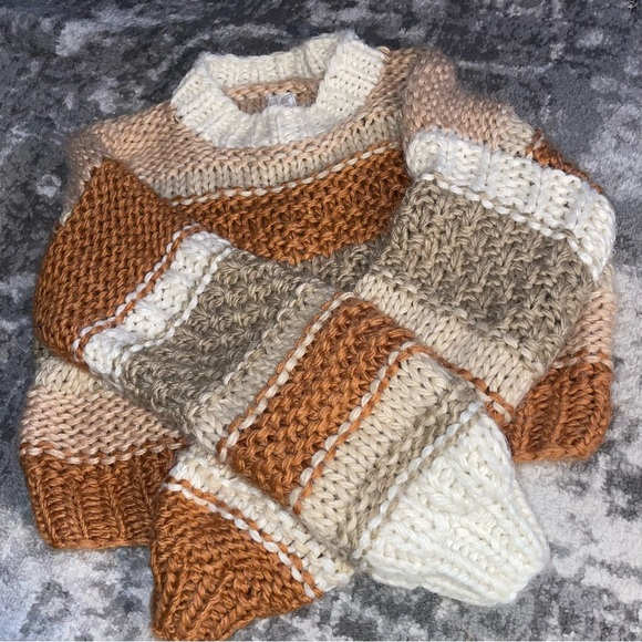 Sweaters - Colorblock sweater